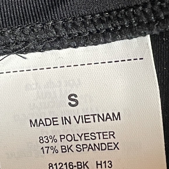 NWT Saucony Cha Cha Long Short Athletic Black Women's size S - Picture 6 of 6